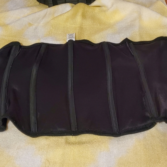 Waist trainer - Picture 1 of 2